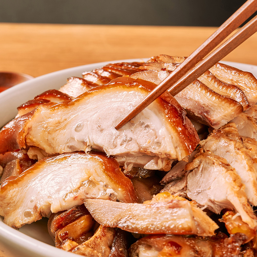 삼대가 인생족발 뼈없는 한방 순살족발 국내산 300g (+새우젓증정) : 삼대가족발