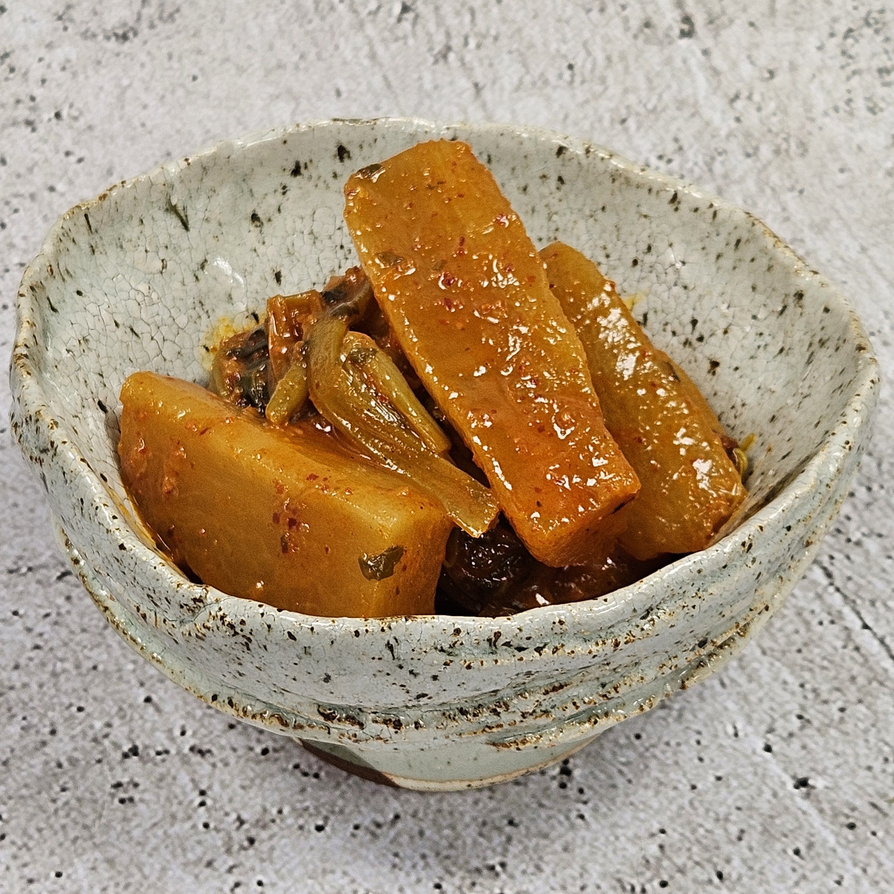 김재희의 사계절찬방 총각무지짐 집반찬 반찬배달 가정식 250g : 시화당 김재희의 사계절찬방
