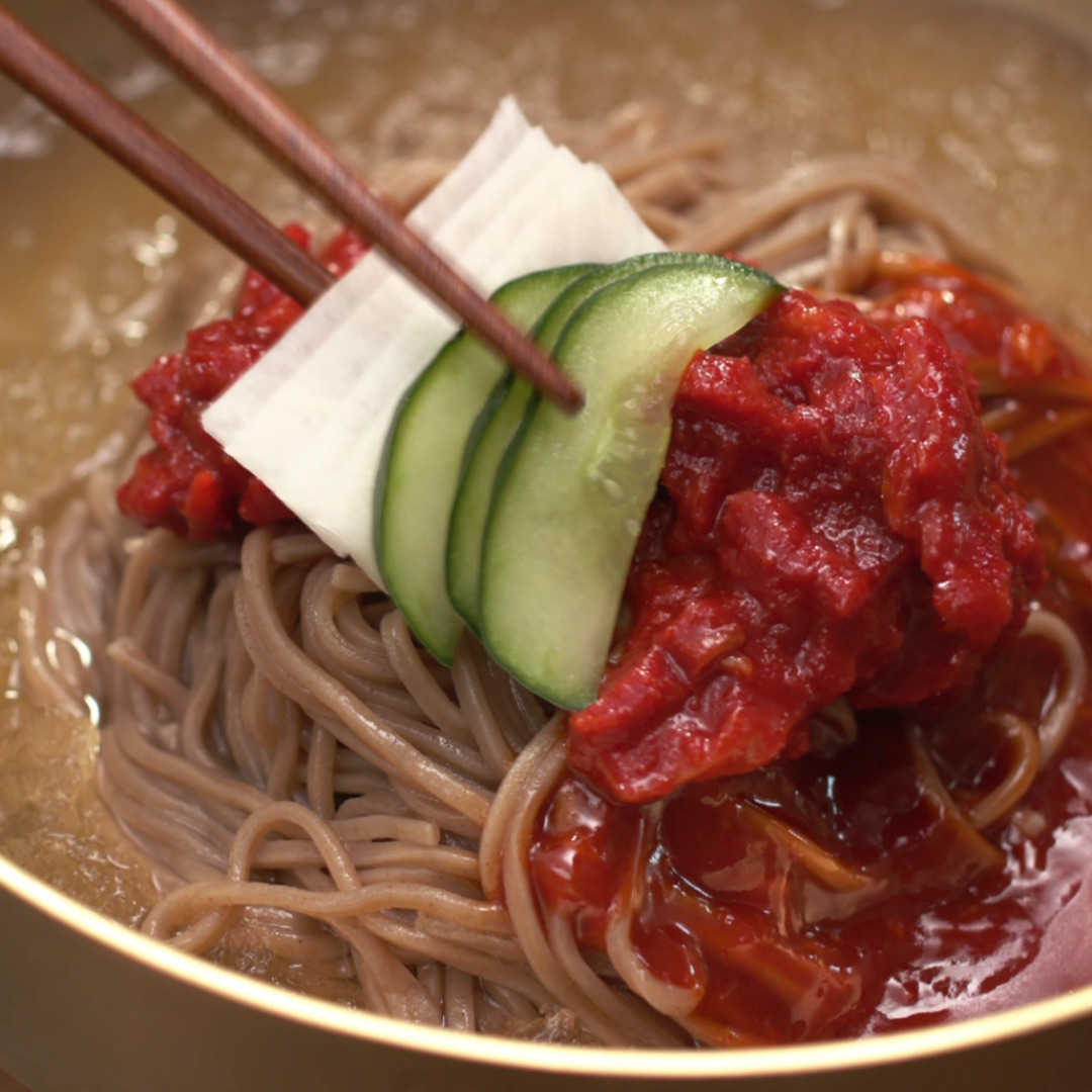 40년 강릉맛집 동해막국수 비빔막국수 1팩 외 / 물막국수 순살족발 육전 감자전 : 세이브 밀