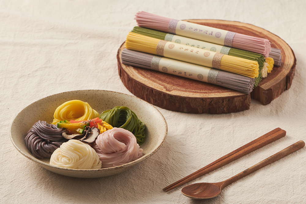 오색국수 명품국수[포장별도] 550g : 샘물자리