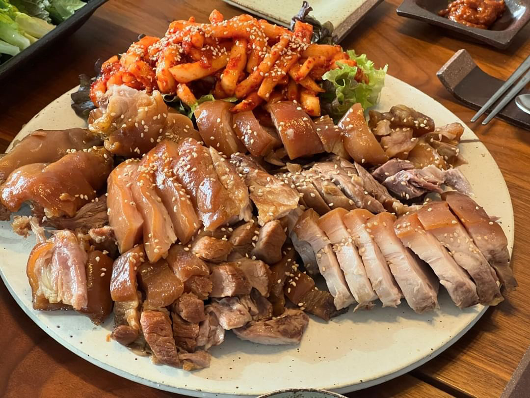강대감 족발 보쌈 야식 안주 밀키트 전족 후족 뼈포함 1.3kg : 금빛 찬