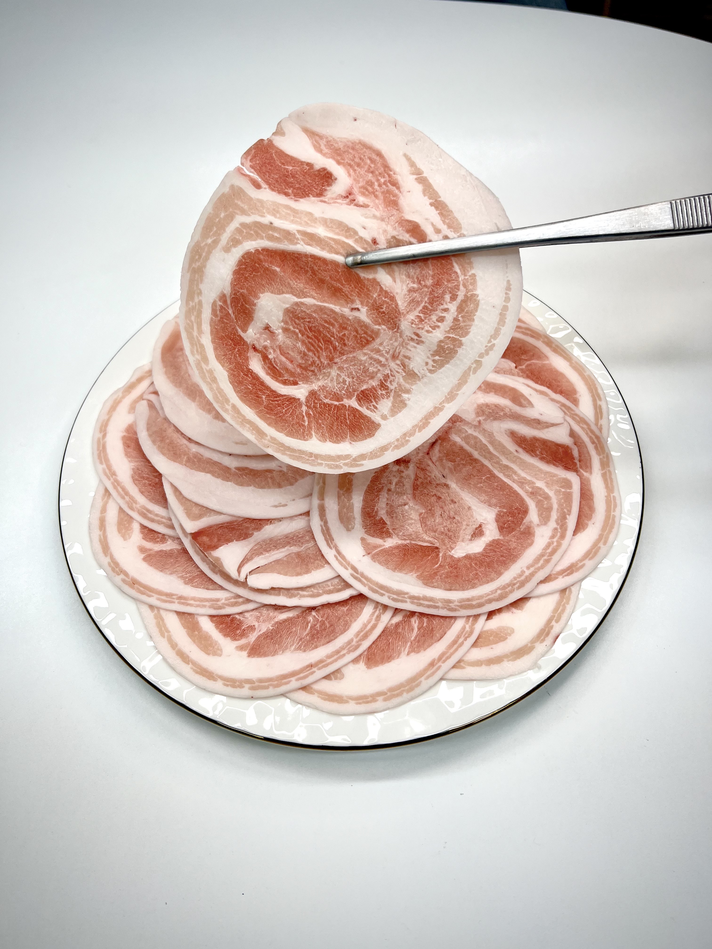 HACCP 암퇘지 한돈 재상이삼겹 목살 500g 오돌뼈제거 캠핑음식 프리미엄 일미리 대패 꽃삼겹살 서초갈비 냉삼 : 미트코너