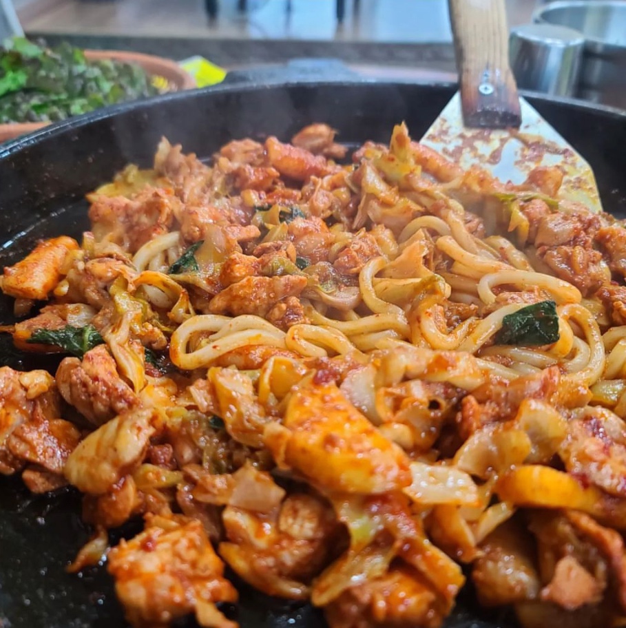 춘천닭갈비 쁨이네닭갈비 양념닭갈비 간장닭갈비 캠핑밀키트 : 쁨이네 캠핑푸드