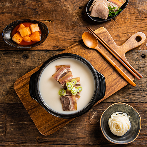 청담 한우소머리국 620g x6팩 구매시+ 청담설렁탕550g x1팩 증정 우리집 국거리 부모님식사 : 따순둥푸드