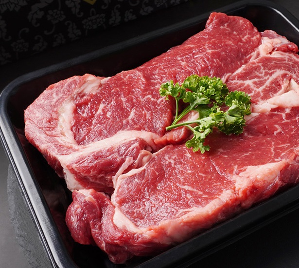 고소한 감칠맛 소고기 마블링 부드러운 한우 1등급 등심 : 사철미락
