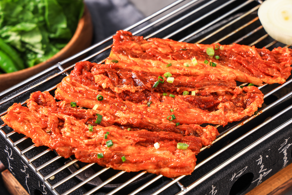 한돈 칼집 들어간 고추장 삼겹살 300g, 2개 : 육육마켓 66Market