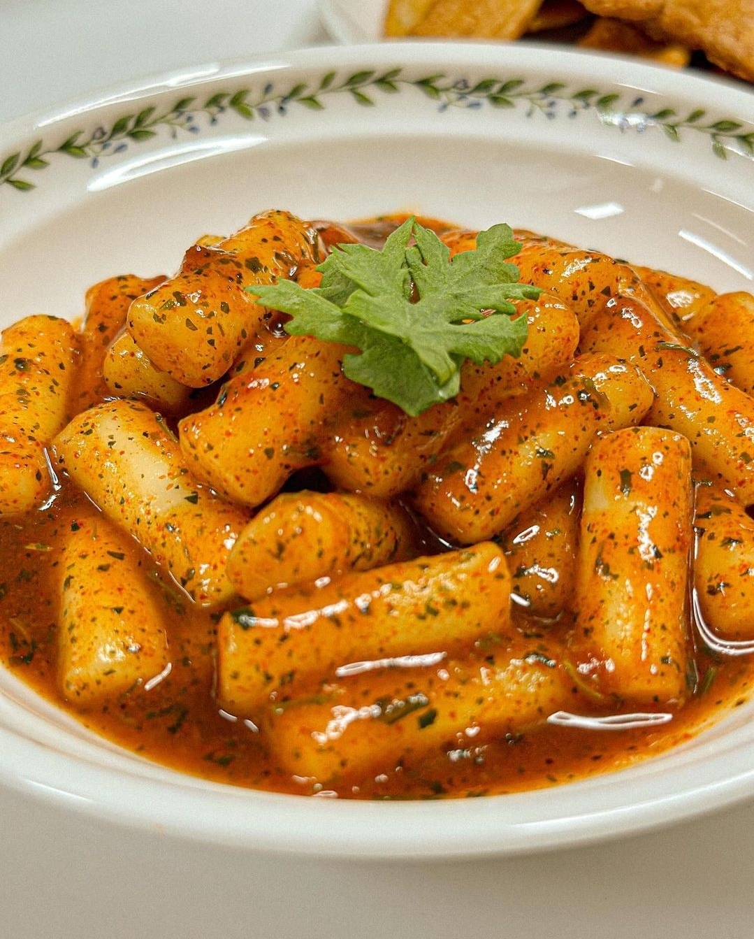 국내 최초 고수 맛 떡볶이 : 더밥