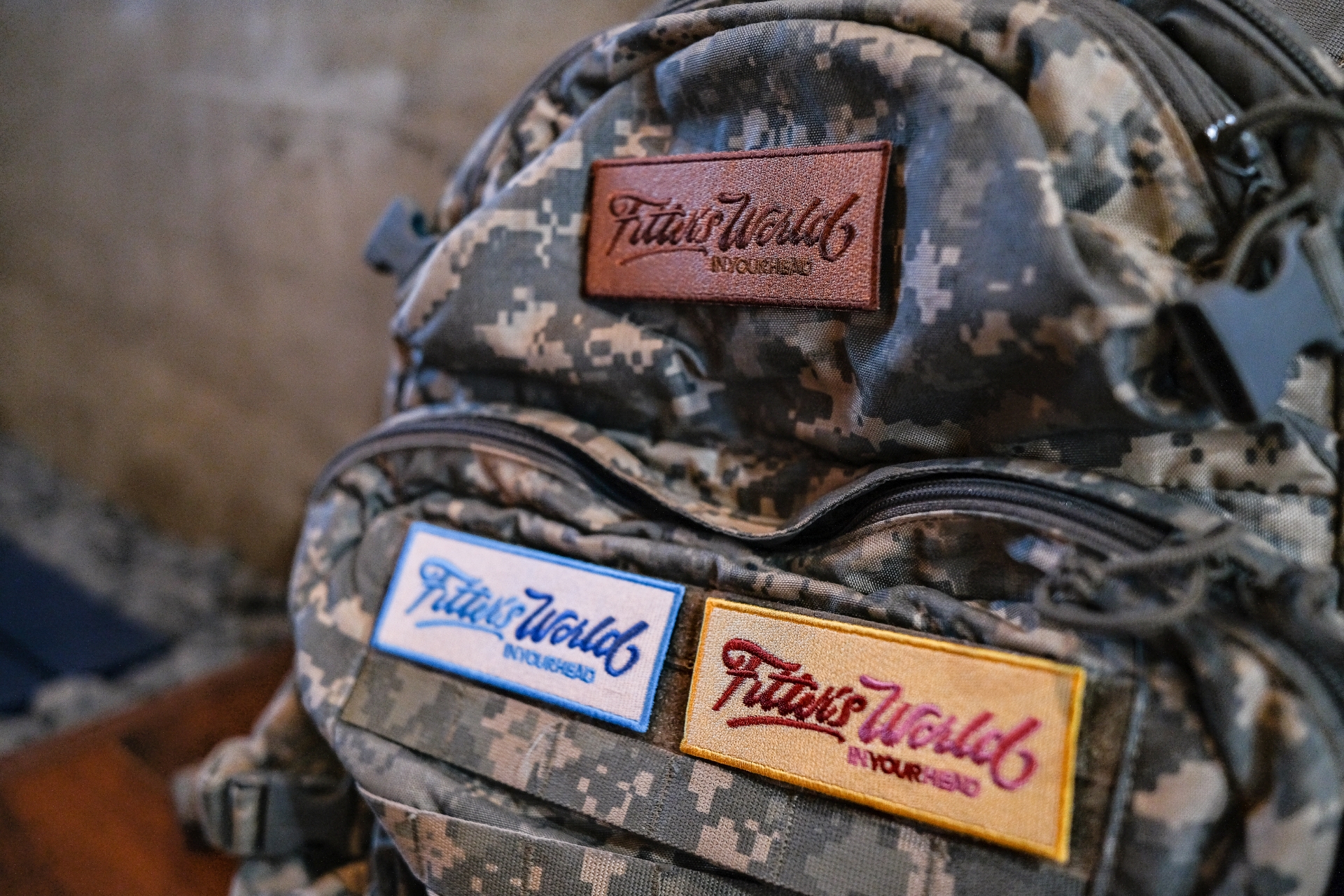 [한정판] 핏터스월드 레터링 벨크로 패치 와펜 FITTERS WORLD LETTERING VELCRO PATCH WAPPEN : 핏터스월드