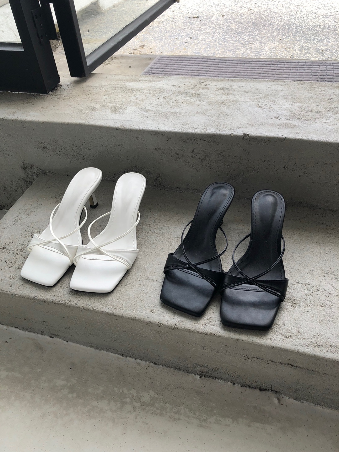아리르 스트랩 뮬 샌들힐(7cm) : 역삼 힐