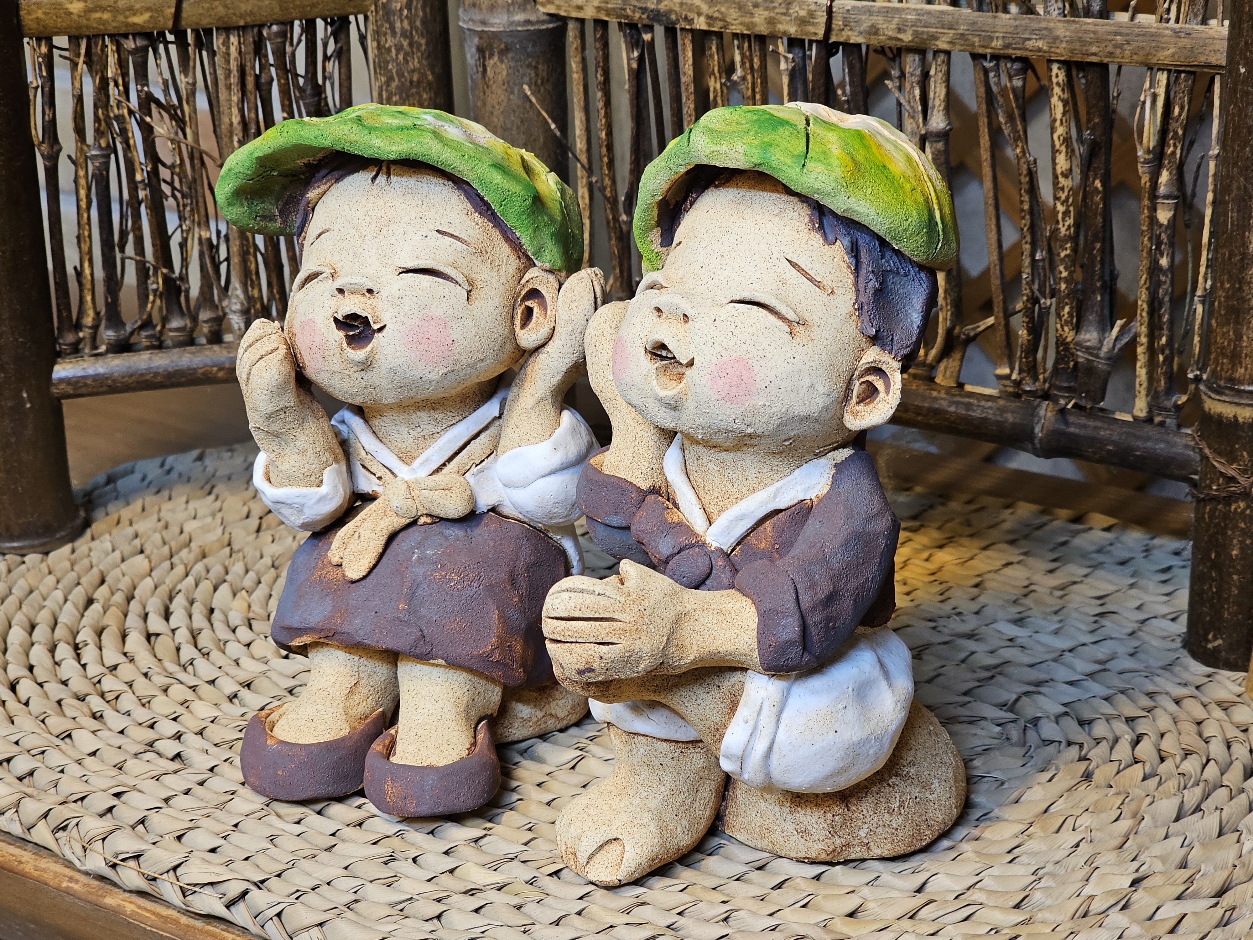 비오는날 토기인형 토우인형 : 아산옹기마당