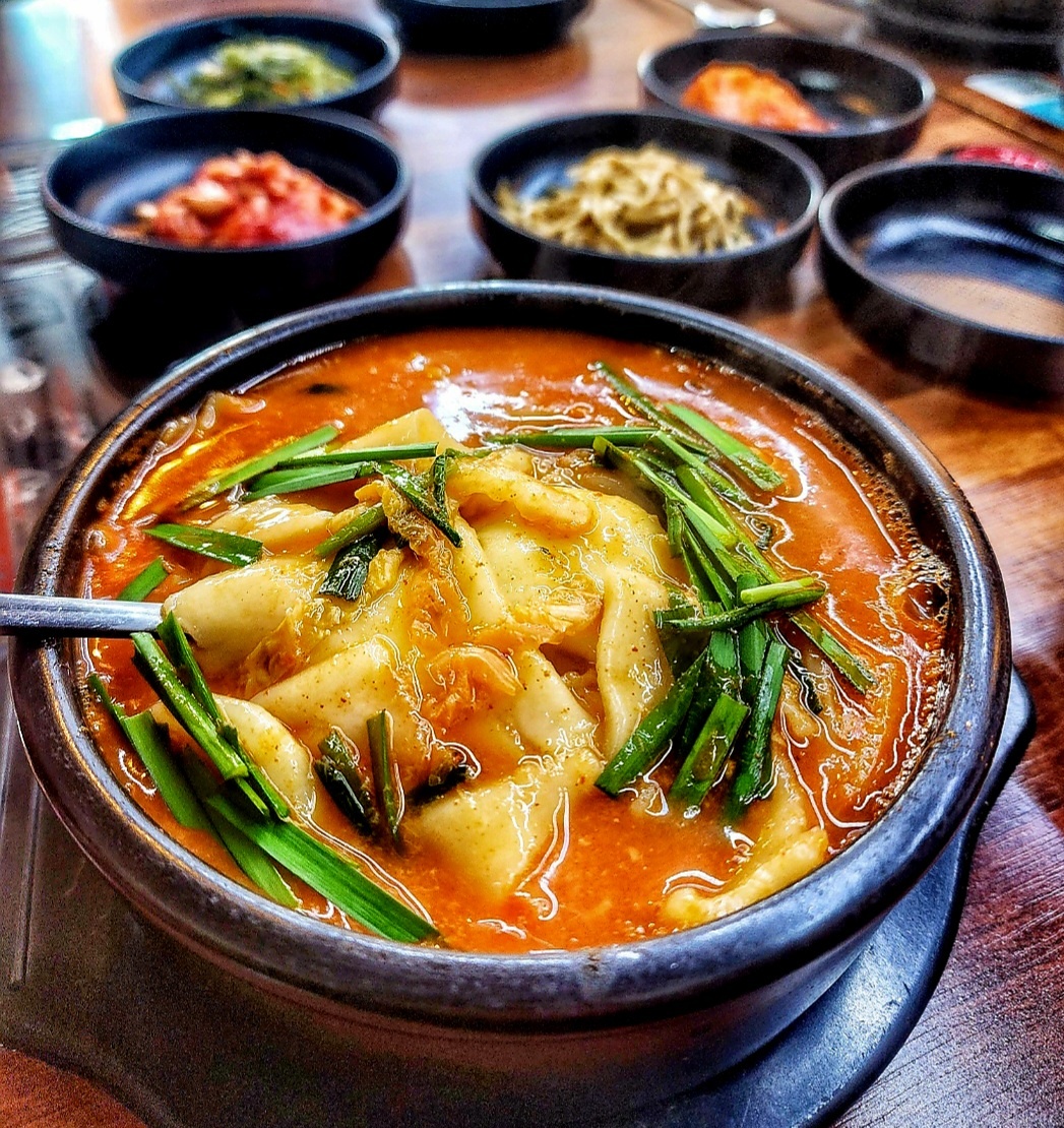 [그집어탕] 맛있고 몸에 좋은 어탕 수제비 칼국수 어죽 건강식 보양식 국밥 만두  2인분 : 그집어탕