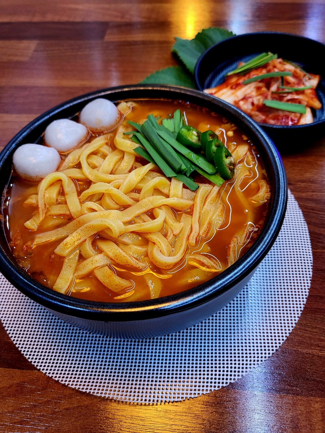 [그집어탕] 맛있고 몸에 좋은 어탕 수제비 칼국수 어죽 건강식 보양식 국밥 만두  2인분 : 그집어탕