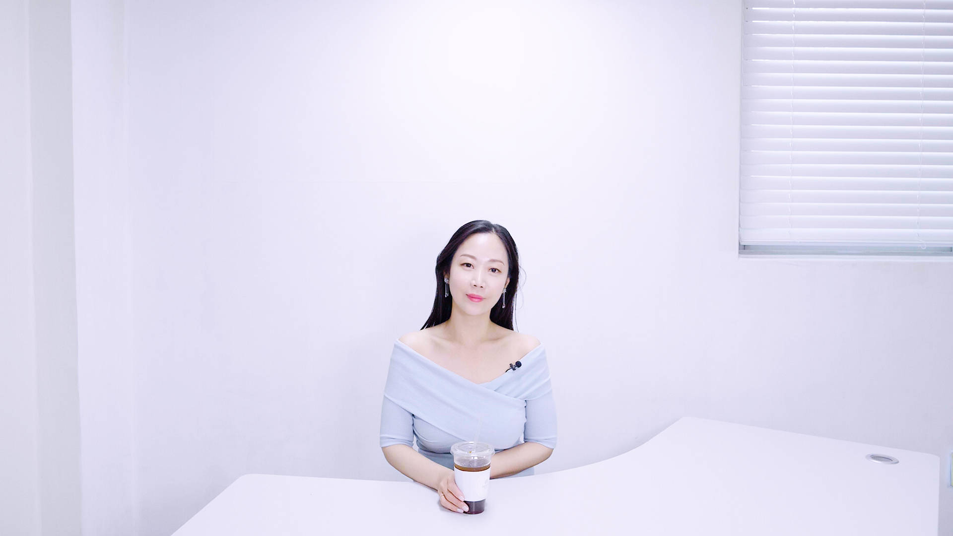 [2025년 한정수량] 청순 우아 오프숄 골지 니트 랩 슬림핏 반팔 : 란다클로젯