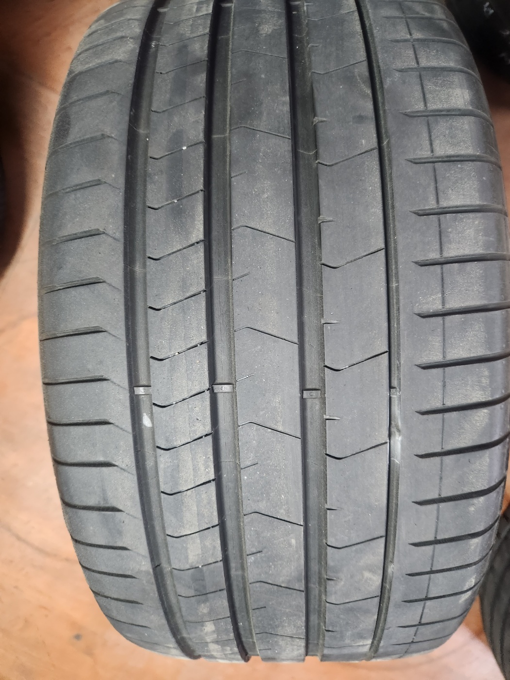 피렐리 피제로 MOE 275/30R20 2753020 중고타이어 : 양그린타이어