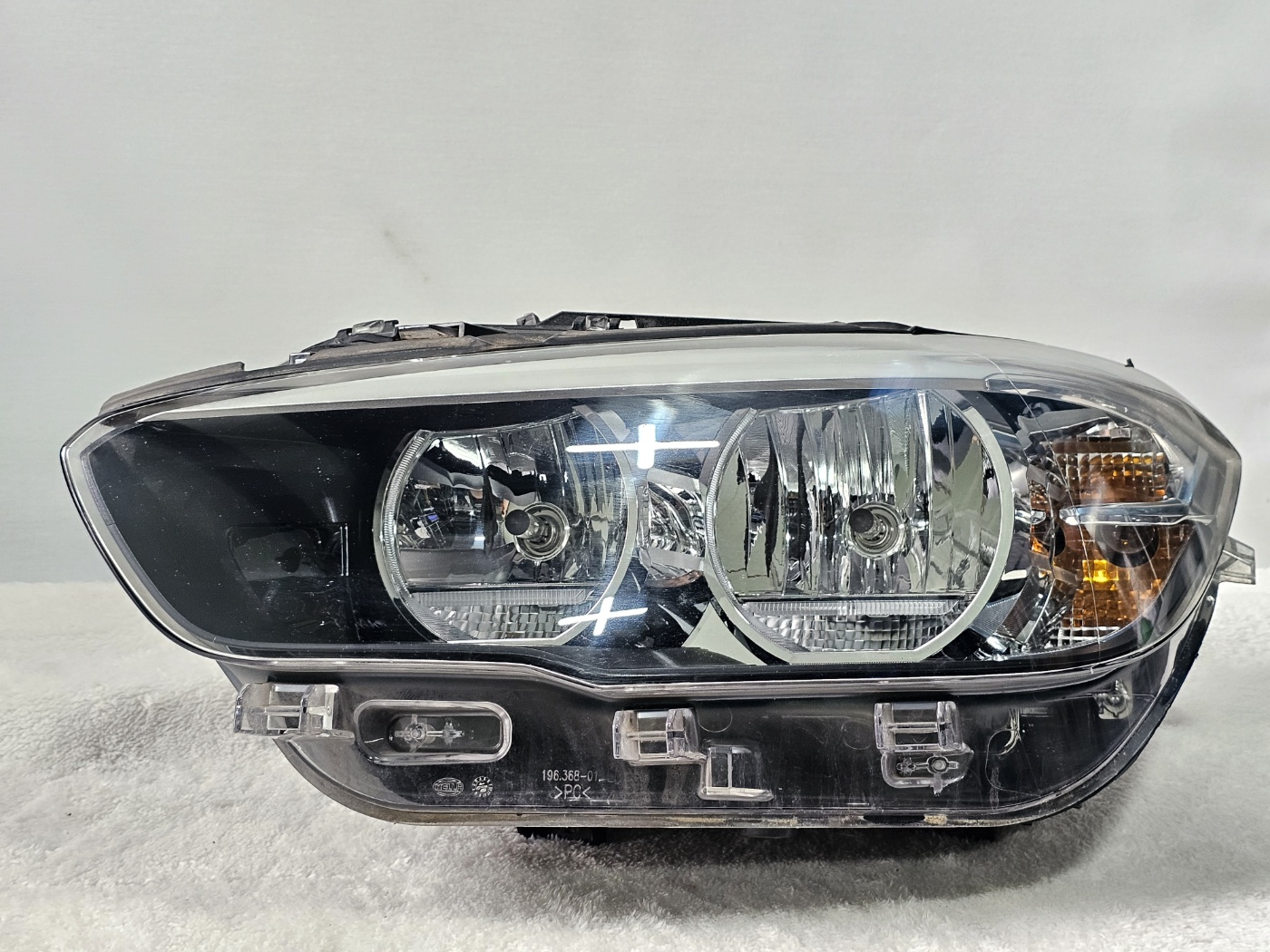 BMW 1시리즈 F20 중고 10핀 할로겐 라이트 운전석 하단 수리품 7358391-10 : 신흥모터스