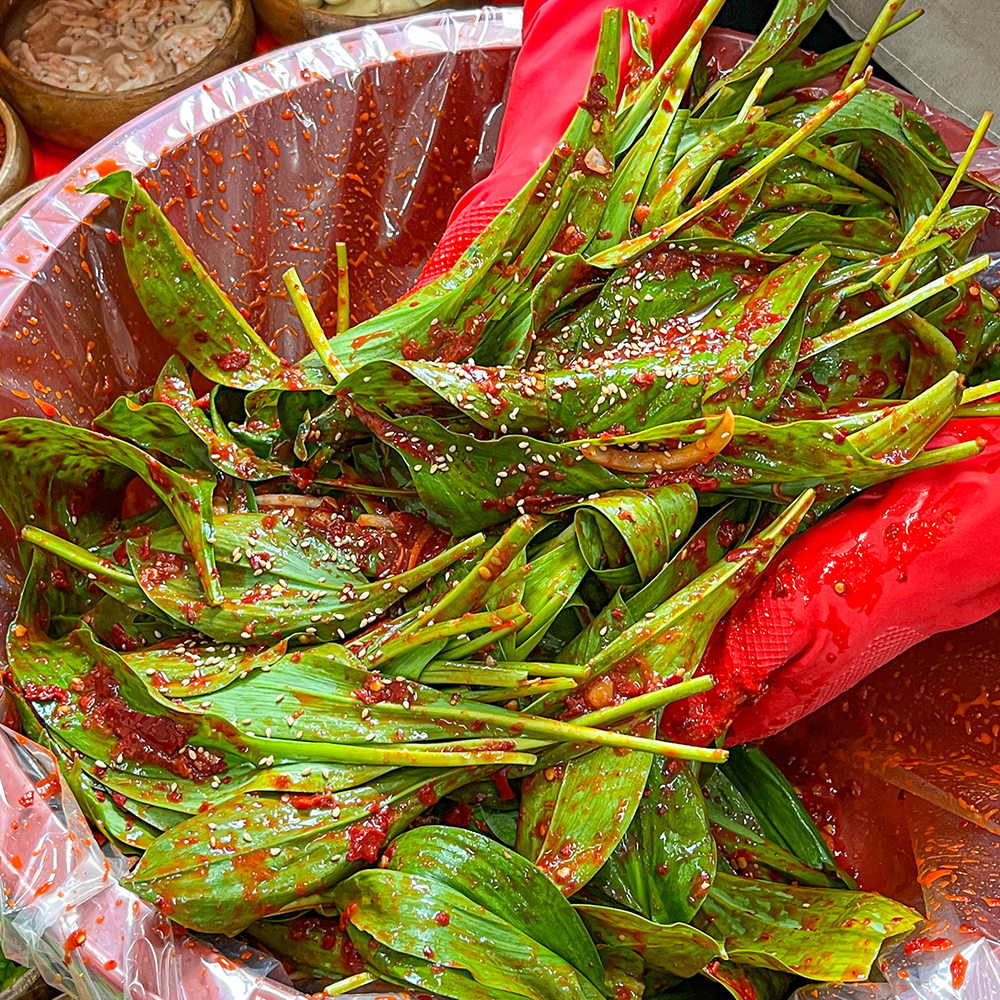 농가살리기 주미겸셰프 명이나물김치 500g 1kg : 농가살리기