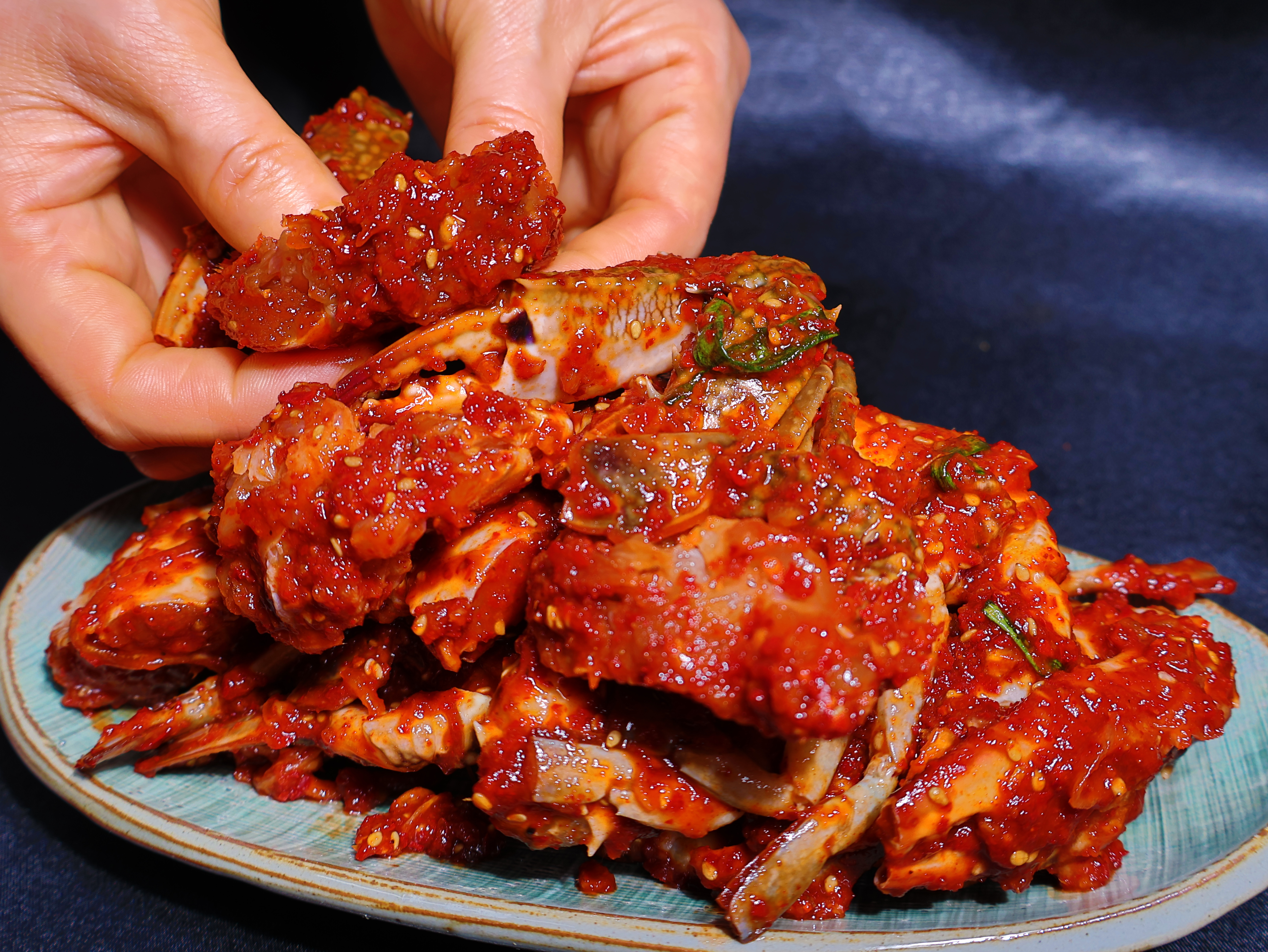 현대반찬 안양중앙시장 양념게장 간장 돌 연평도 국내산 전라도 1kg : 안양중앙시장 현대반찬