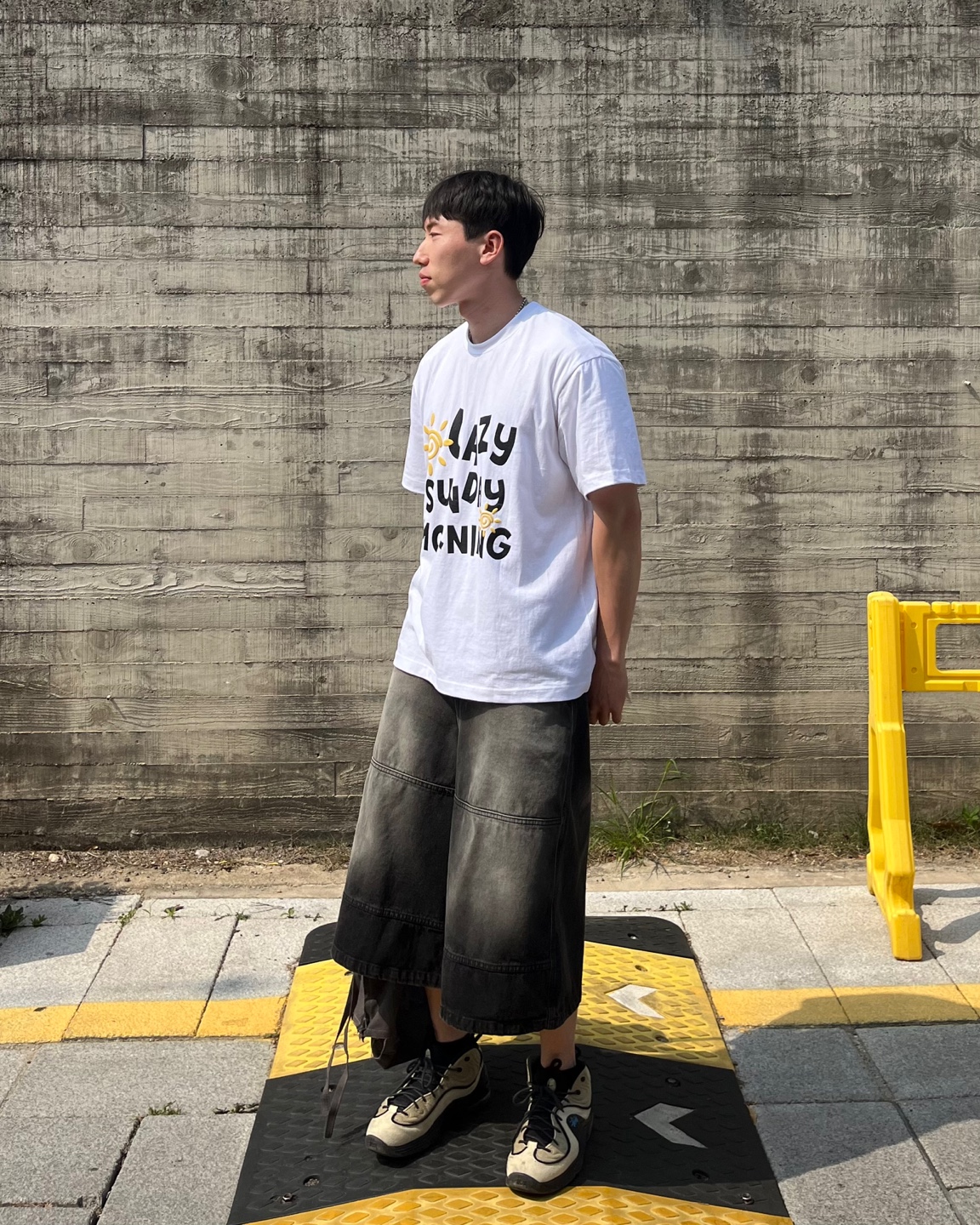 선데이 오버핏 반팔 티셔츠 : 해피어스