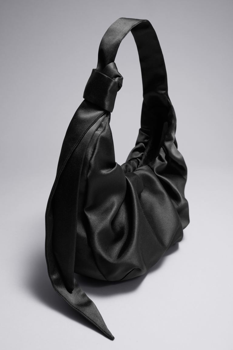 &otherstories bag 앤아더스토리즈블랙새틴숄더백 : Joy closet