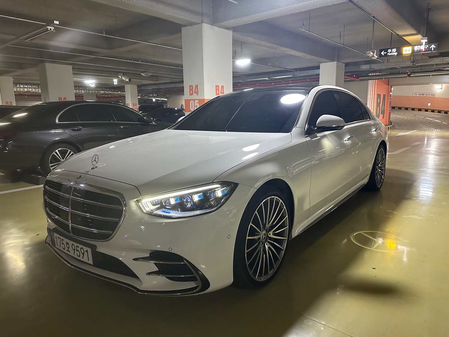 [서울/경기] 벤츠 S500 가솔린 흰 (휘발유/가솔린) 만26세이상 보험 가입 가능 딜리버리 비용 별도 발생 : 서울경기 더블에이치렌트카