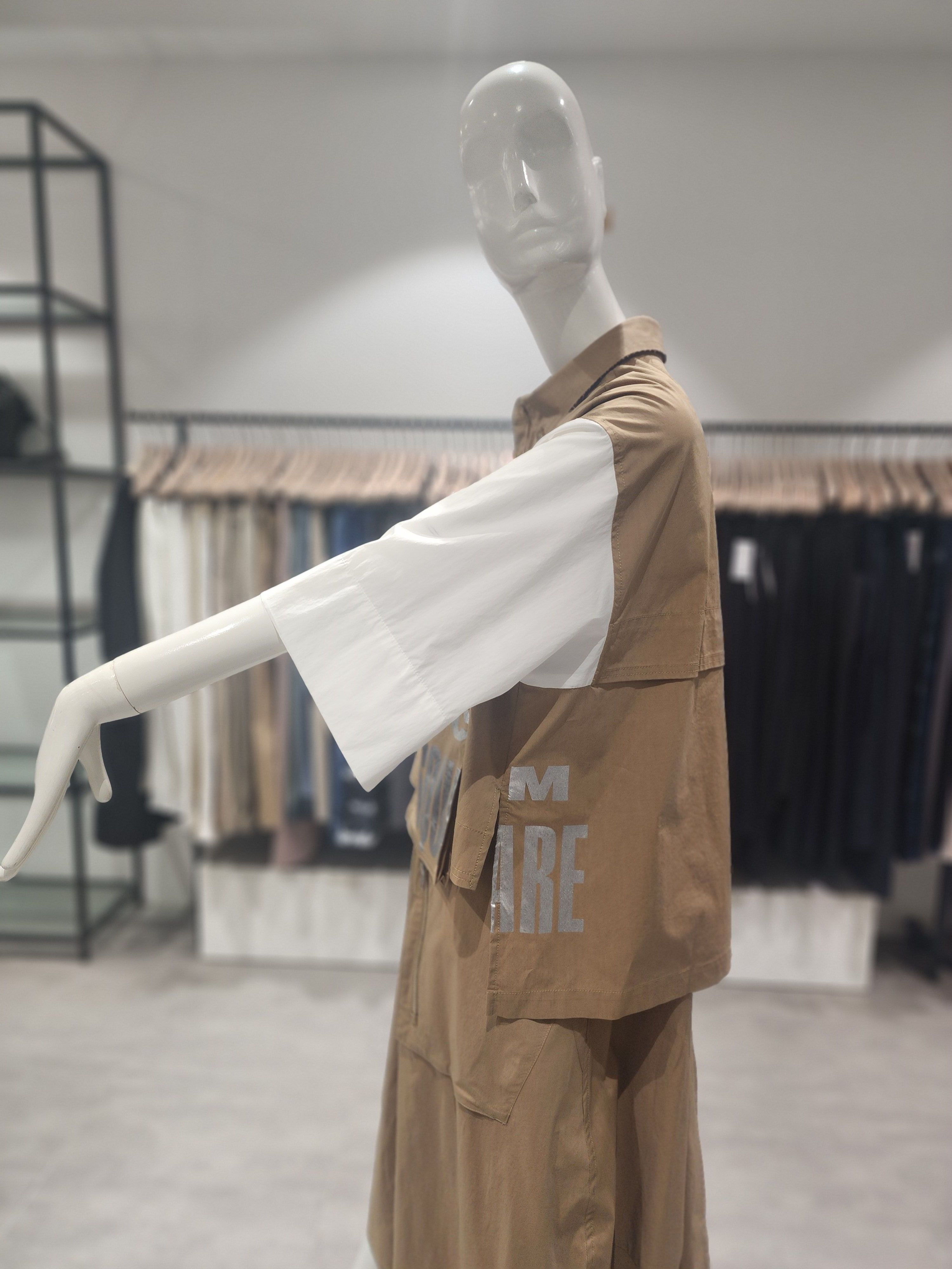 데무  언발란스포켓블라우스 ( MW24D2422 ) : 마리오아울렛 데무