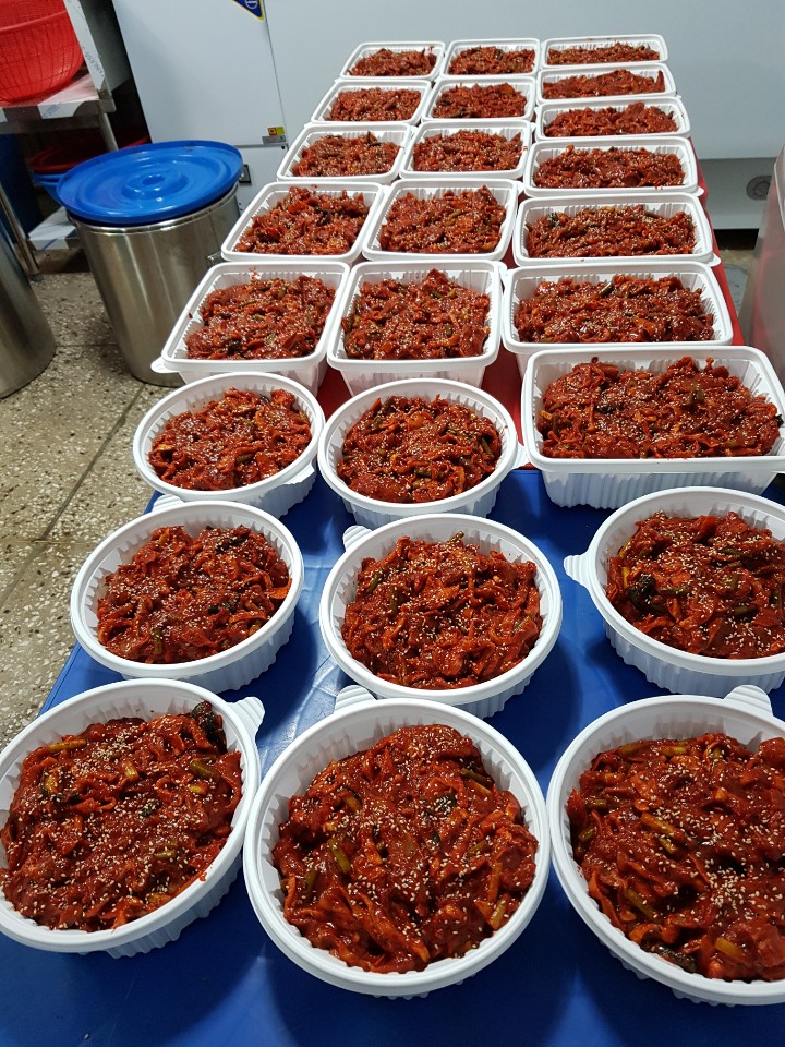 6시내고향 출연 / 백년가게 익산 구시장 춘포수산 국산 홍어회무침 홍어무침 1kg : 익산구시장협동조합