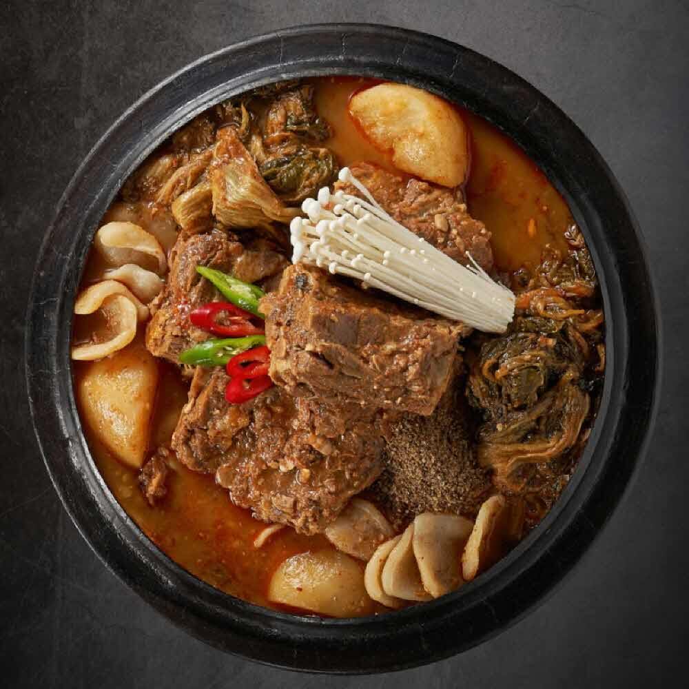 사골먹은감자탕 뼈해장국 푸짐한 패밀리팩 3kg 1팩 : 럭키투데이365