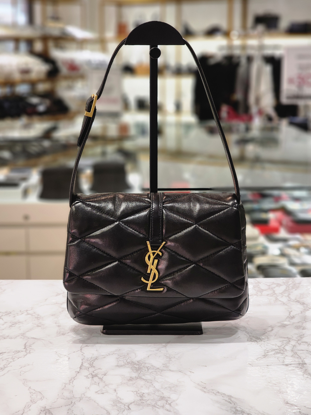 [SAINT LAURENT] 생로랑 모노그램 퀄팅 숄더 백 블랙  698567-AAAO0-1000 : 신세계파주점 코메타LX