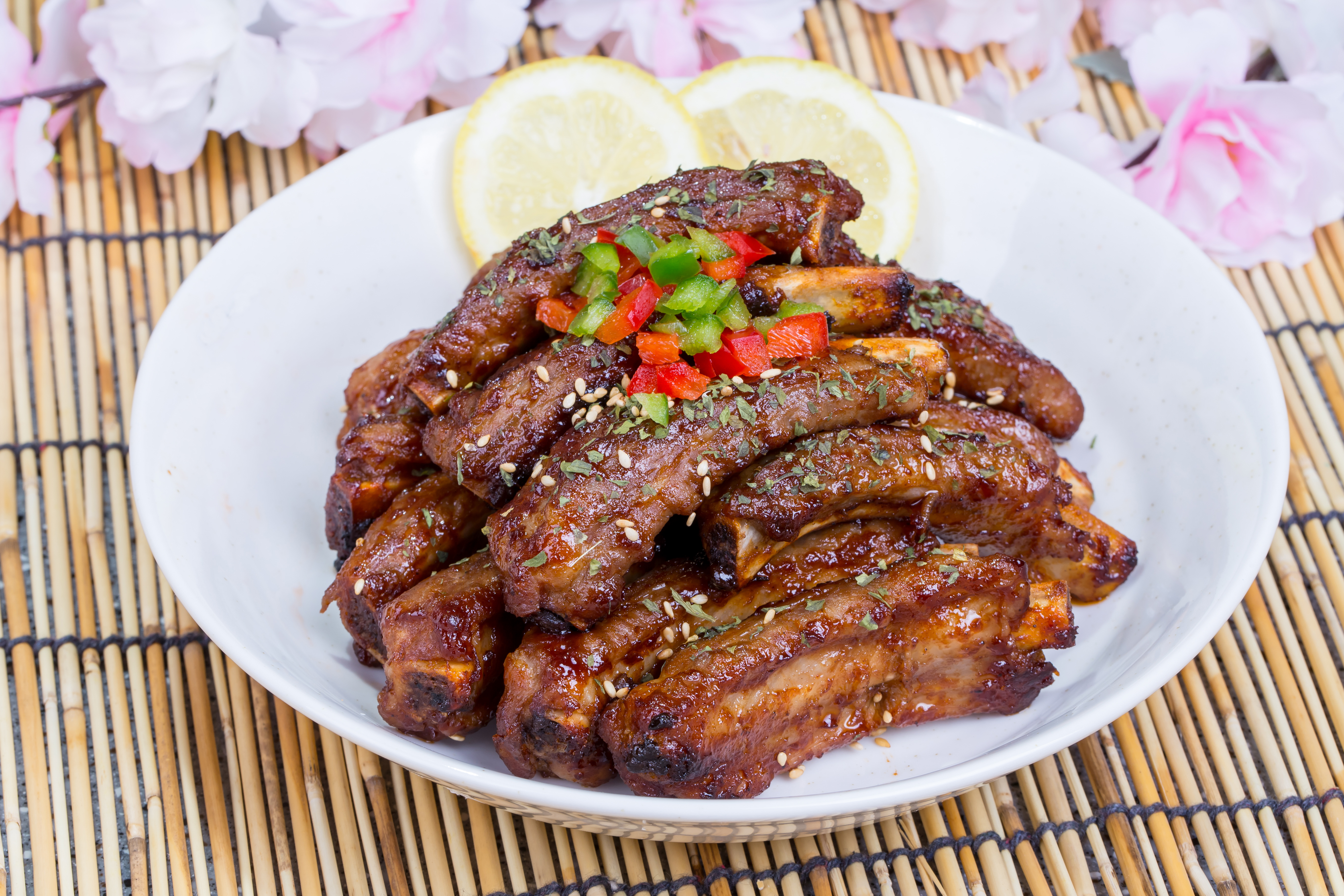 돼지 등갈비 찜 구이 400g 800g 등갈비 김치찜 청년고기 : 청년고기