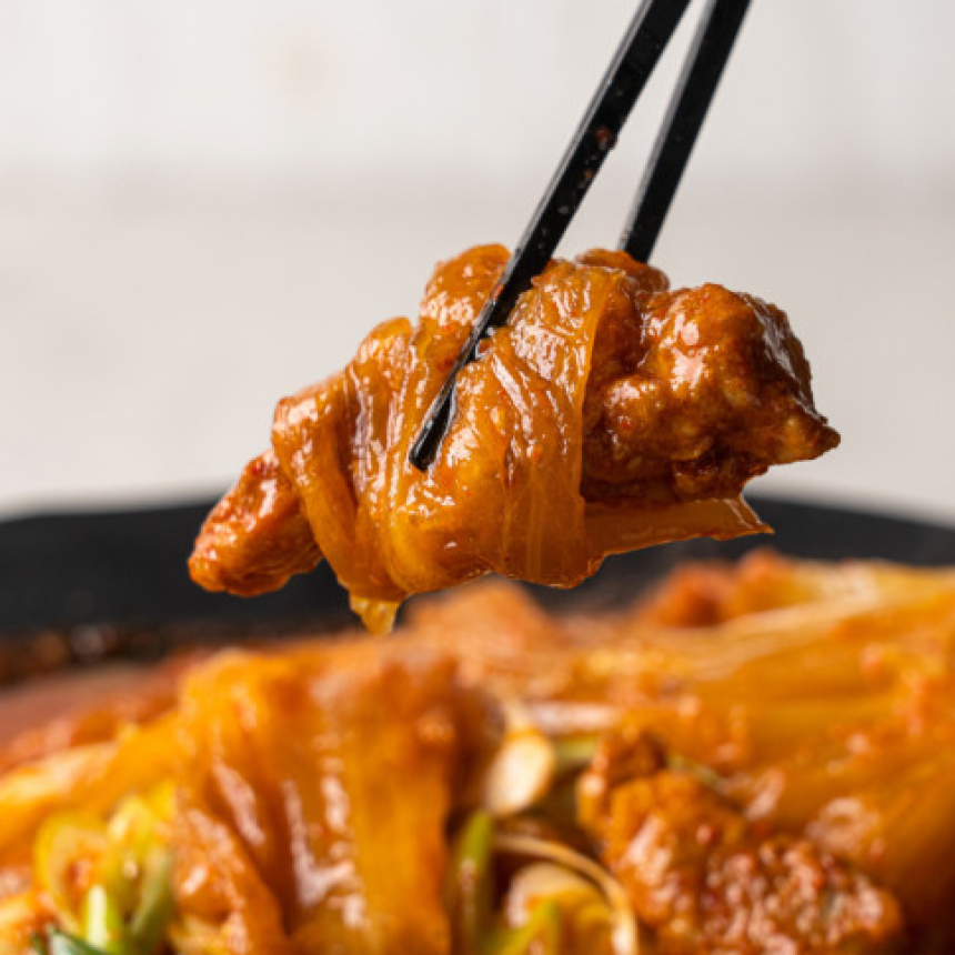 100%국내산 한돈 돼지갈비 듬뿍 묵은지 김치찜 1.25kg 밀키트 캠핑요리 [무등산식당] : 바로 한상
