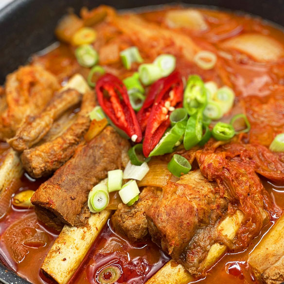 살코기 가득한 국내산 한돈 등갈비 찜용/구이용 1kg 로인립 구이 바베큐 캠핑고기 쪽갈비 : 집에서 먹자