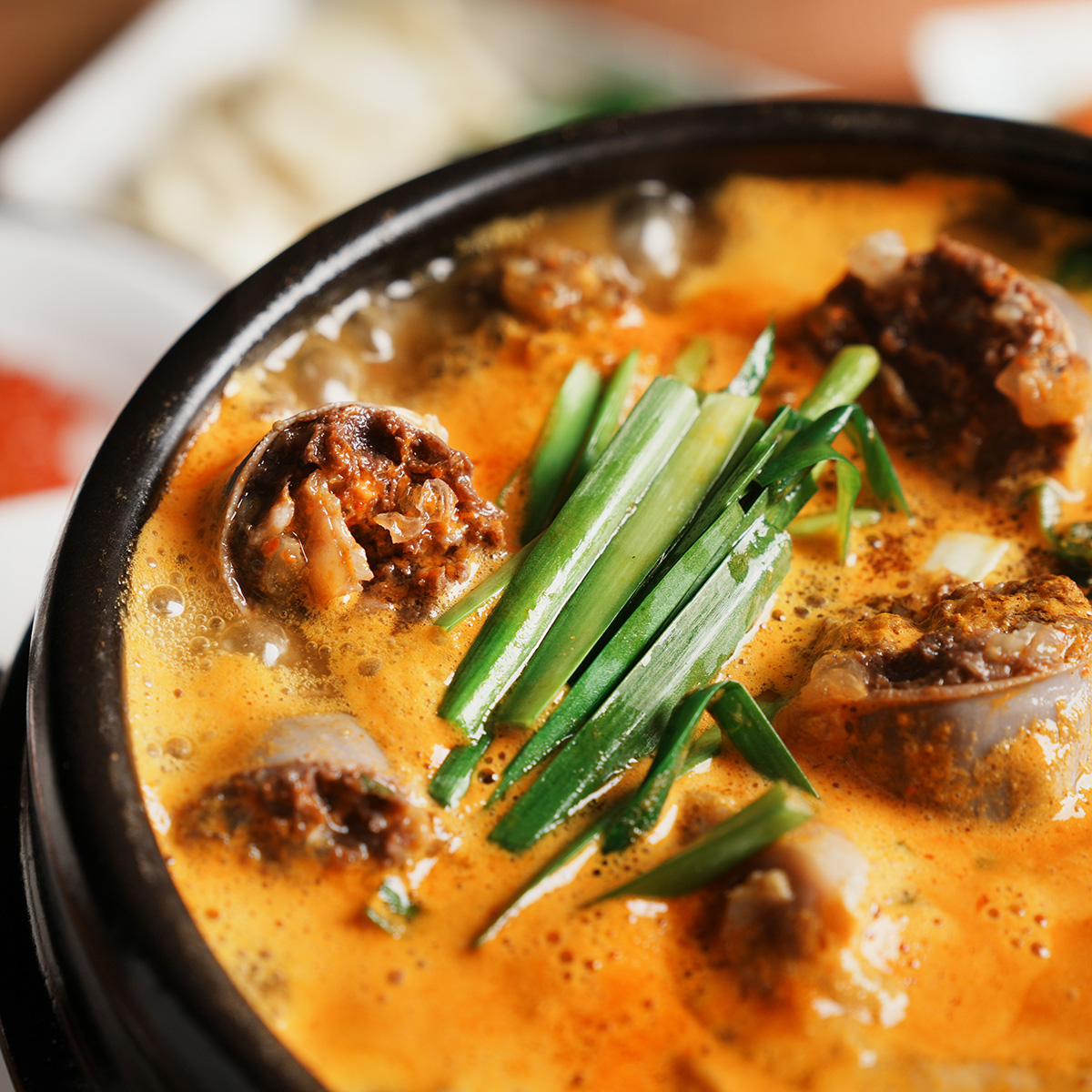프리미엄 즉석국 선비찬 얼큰이사골순대국 600g 2봉 + 일반사골순대국 600g 2봉 : SUNBEE