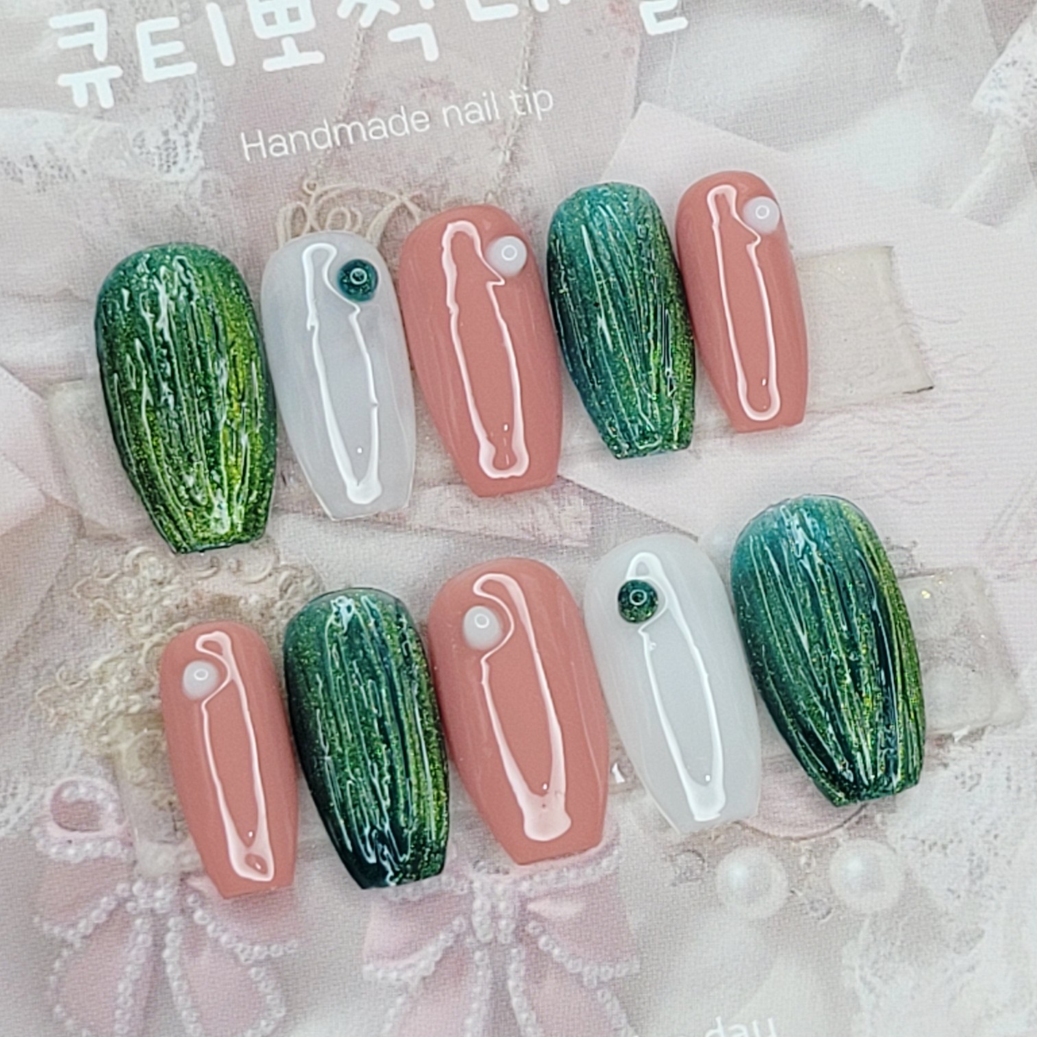 녹차라떼 수제네일팁/츄러스네일 : 큐티뽀짝네일