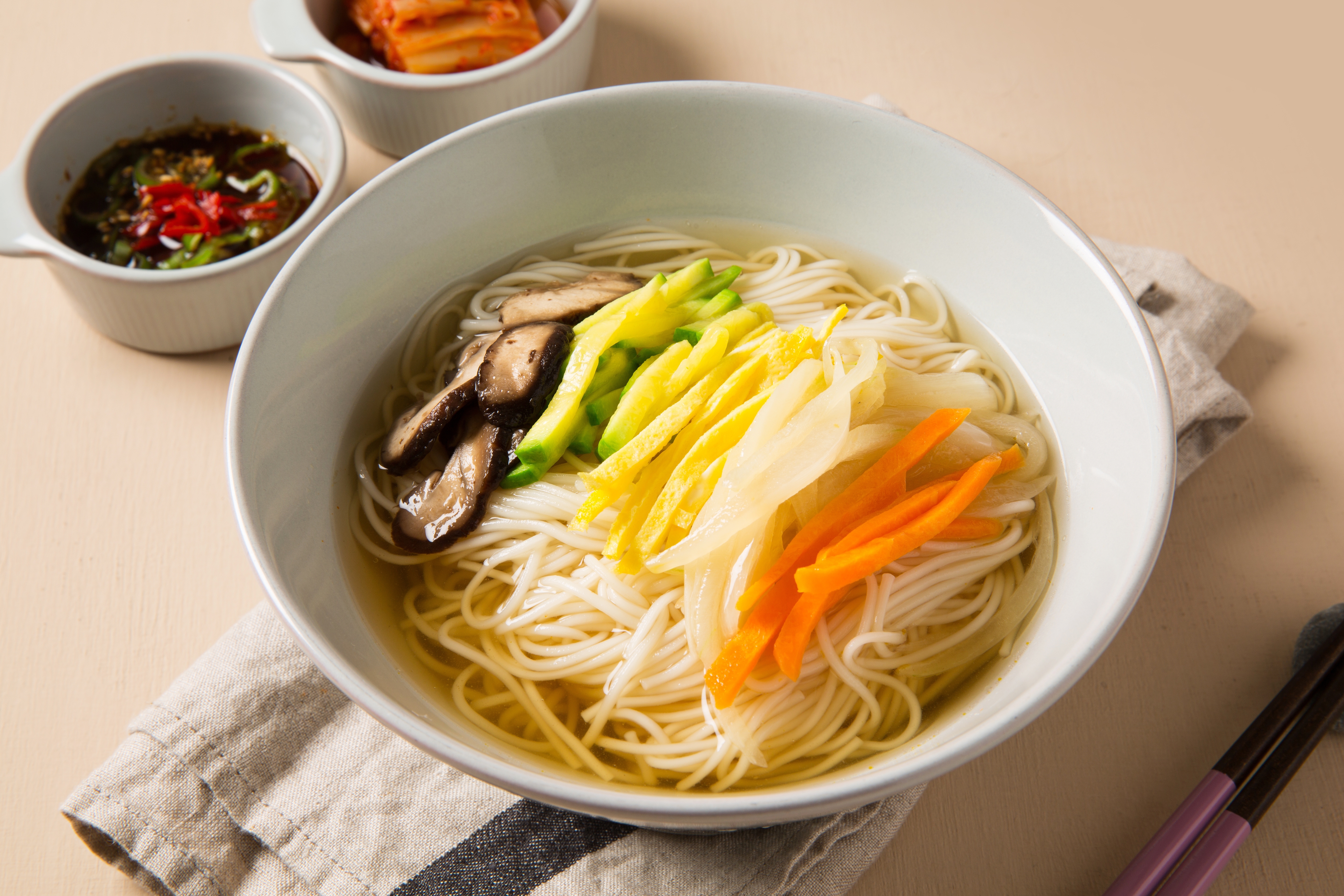 이엔푸드 잔치국수 멸치진액 1.8L : 머거킹