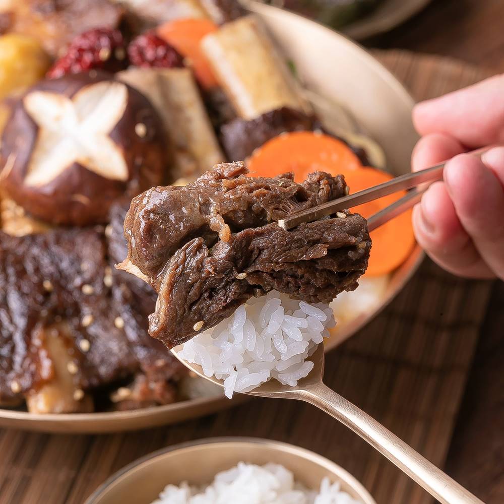 찜슐랭 소갈비찜 매운 공룡 갈비찜 캠핑 밀키트 1.4kg : 단짝푸드