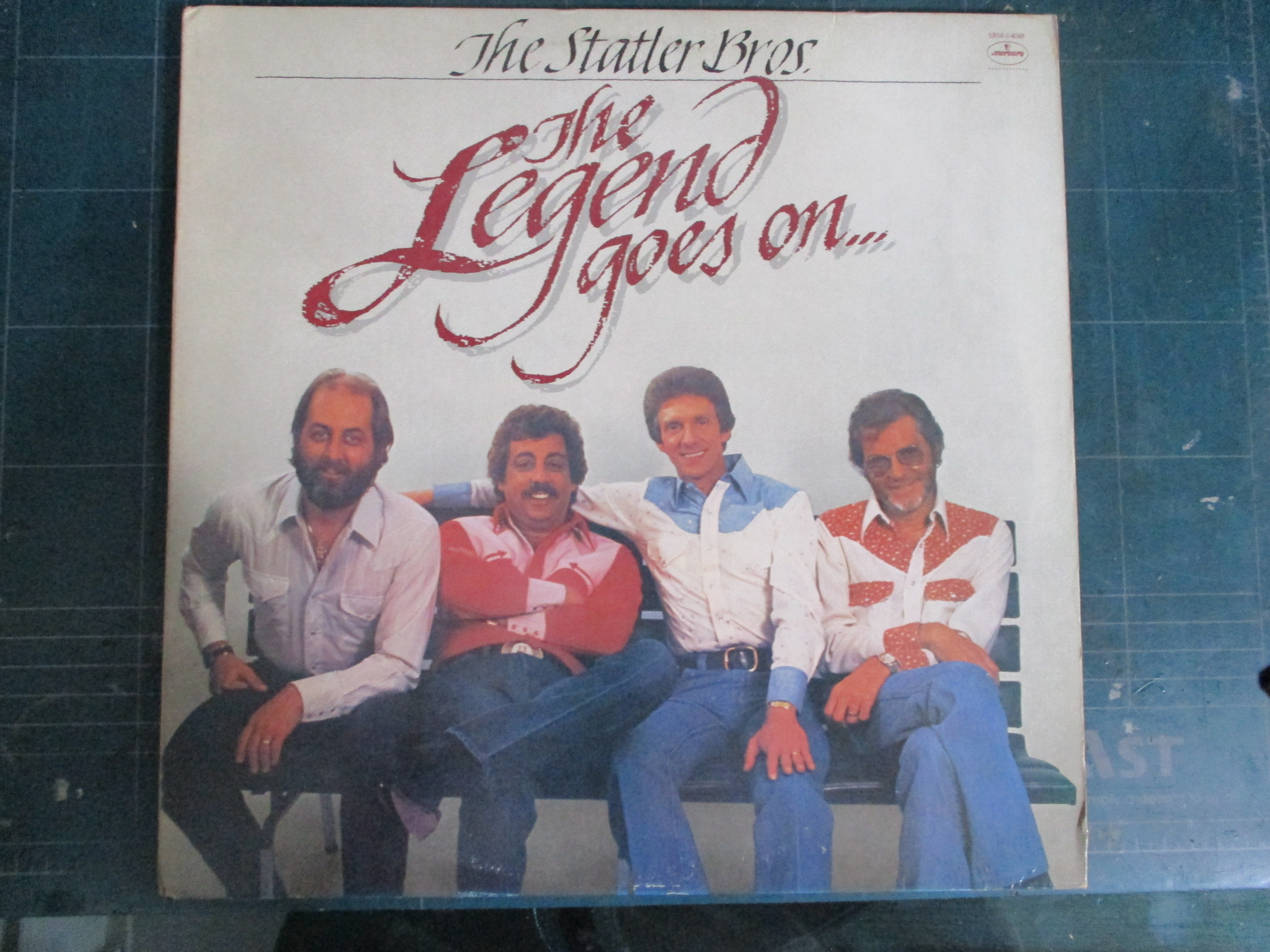The Statler Bros. – The Legend Goes On... (LP/중고엘피/수입/레코드판) : 도라지 레코드