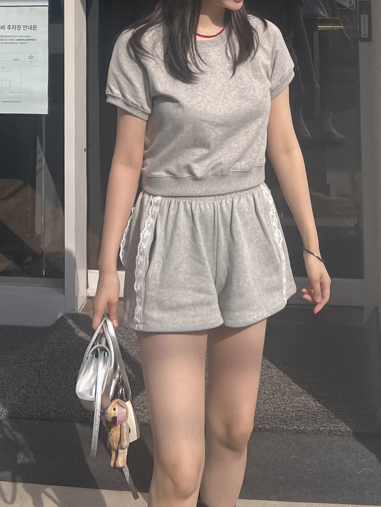 디벨 펀칭 레이스 프릴 밴딩 A라인 미니 숏팬츠 트레이닝 츄리닝 반바지 발레코어룩 : 무드먼트 moodment