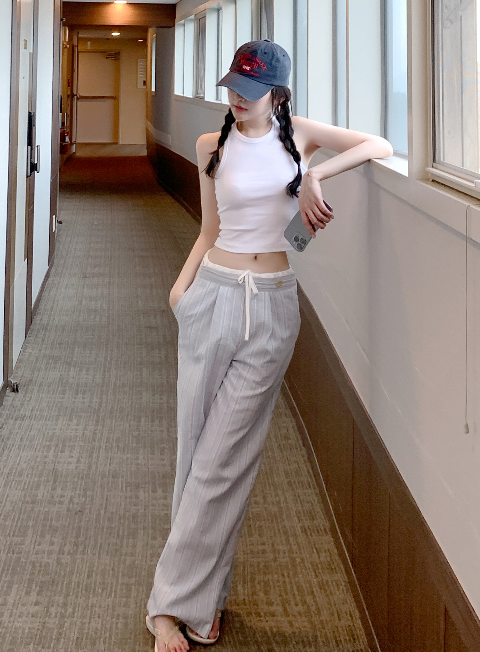 바이브 스트라이프 와이드 린넨 팬츠 : 문라잇 무드