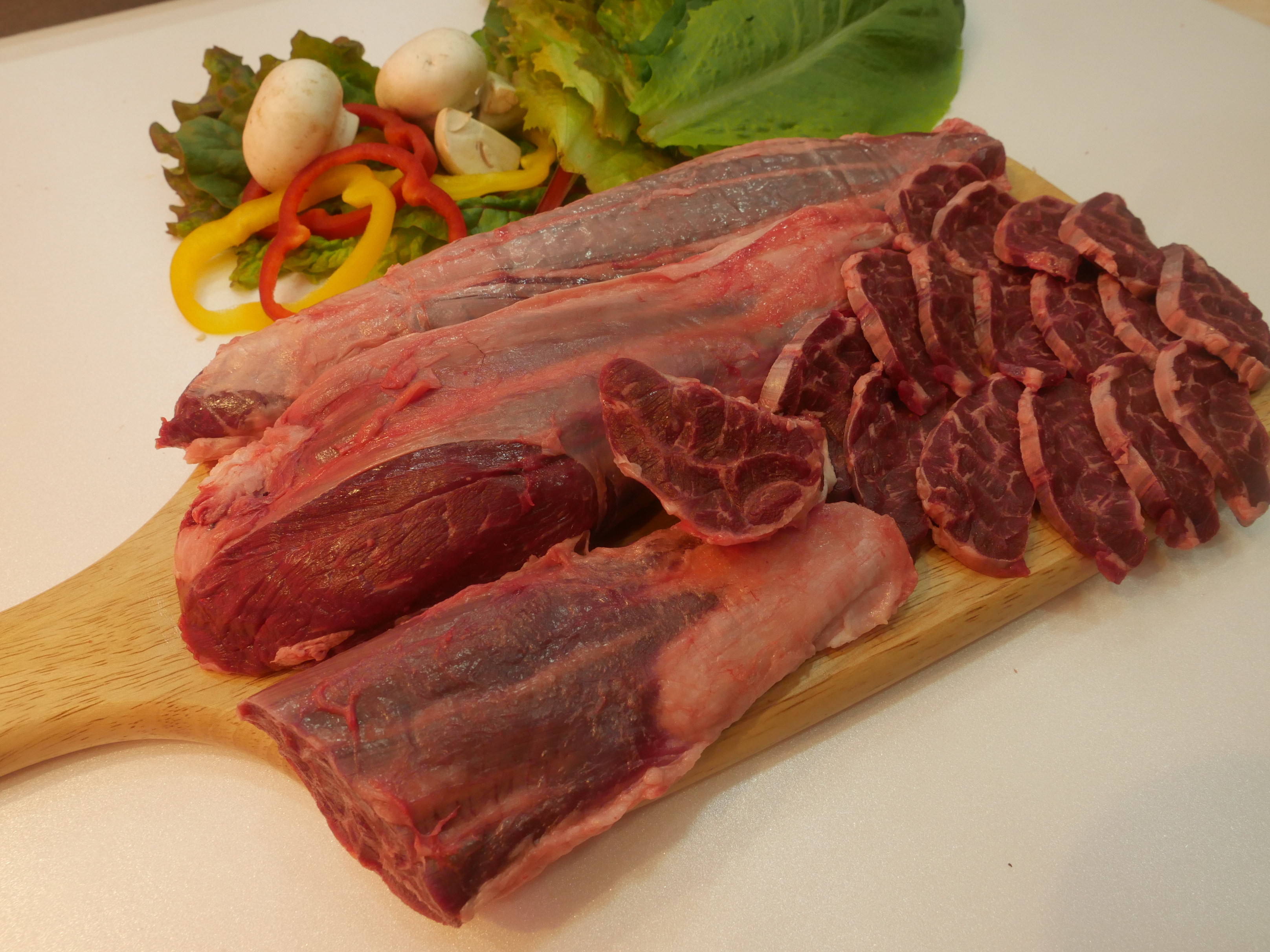 한우 아롱사태 ,한우 꾸리살 포함1kg  육사시미 암소 청정소 : 정육맨Butcher Man