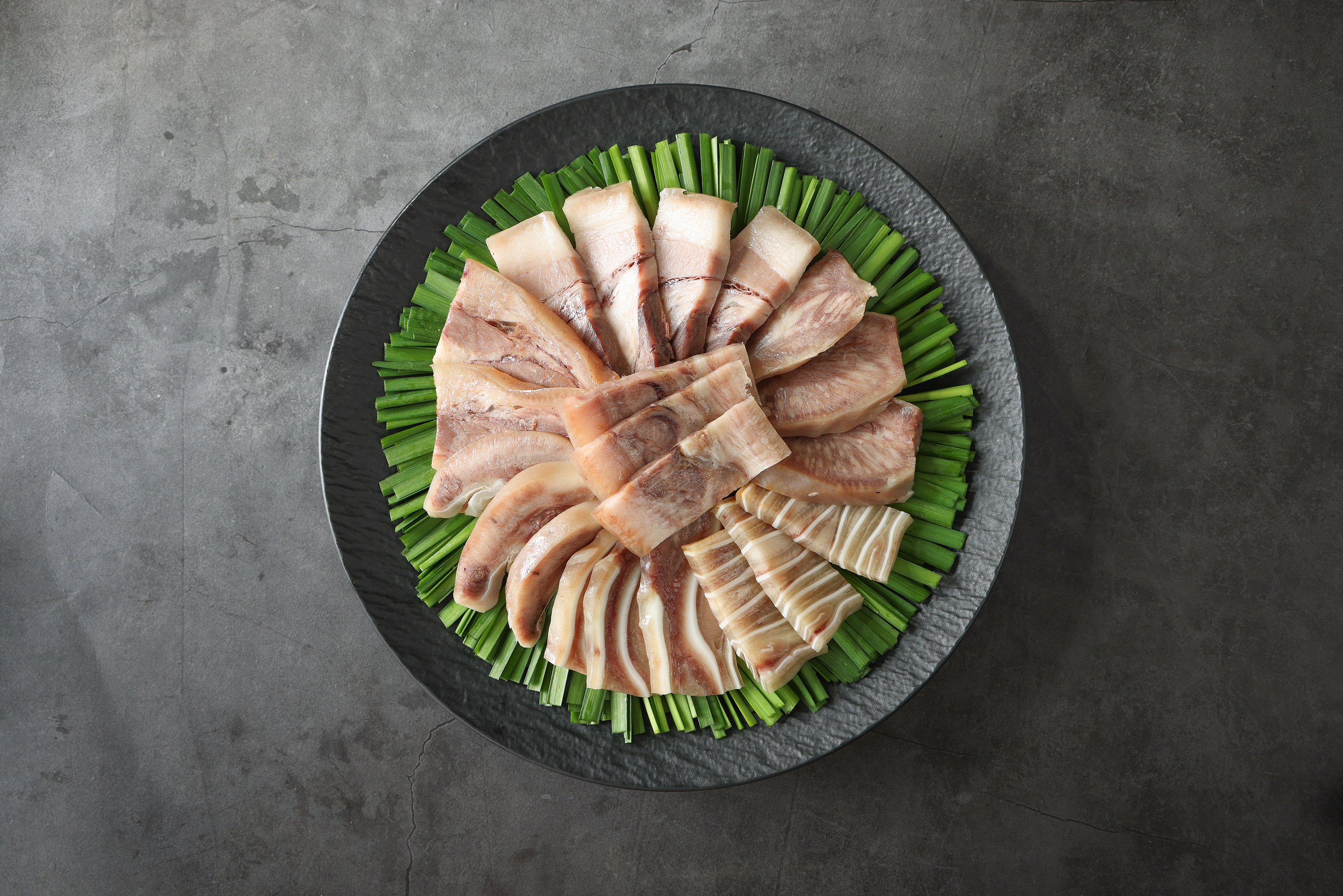 돈두사랑 돼지 머리고기 국내산 모돈 편육 500g : 돈두사랑