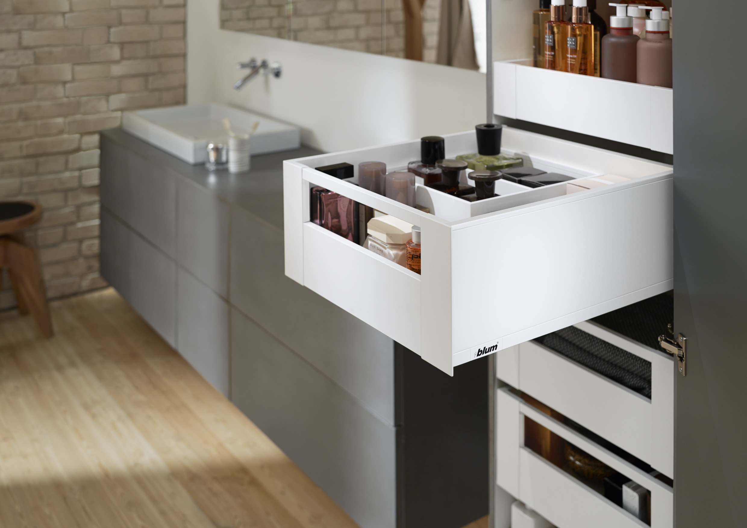 blum 블룸 레그라박스 화이트 대속서랍 키큰장 스페이스타워 댐핑 레일 갤러리봉타입 : DS Plus