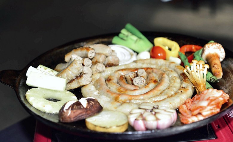 명가소곱창 명가소알곱창300g  한우곱창 대창 막창 염통 모듬 캠핑음식 술안주 밀키트 : 명가소곱창