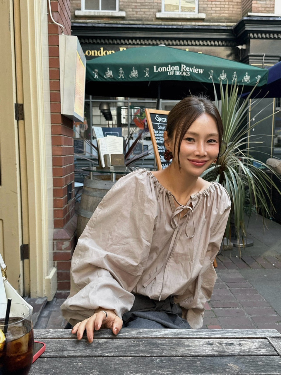 살롱드매그 헤이블라우스 : 뮤즈101