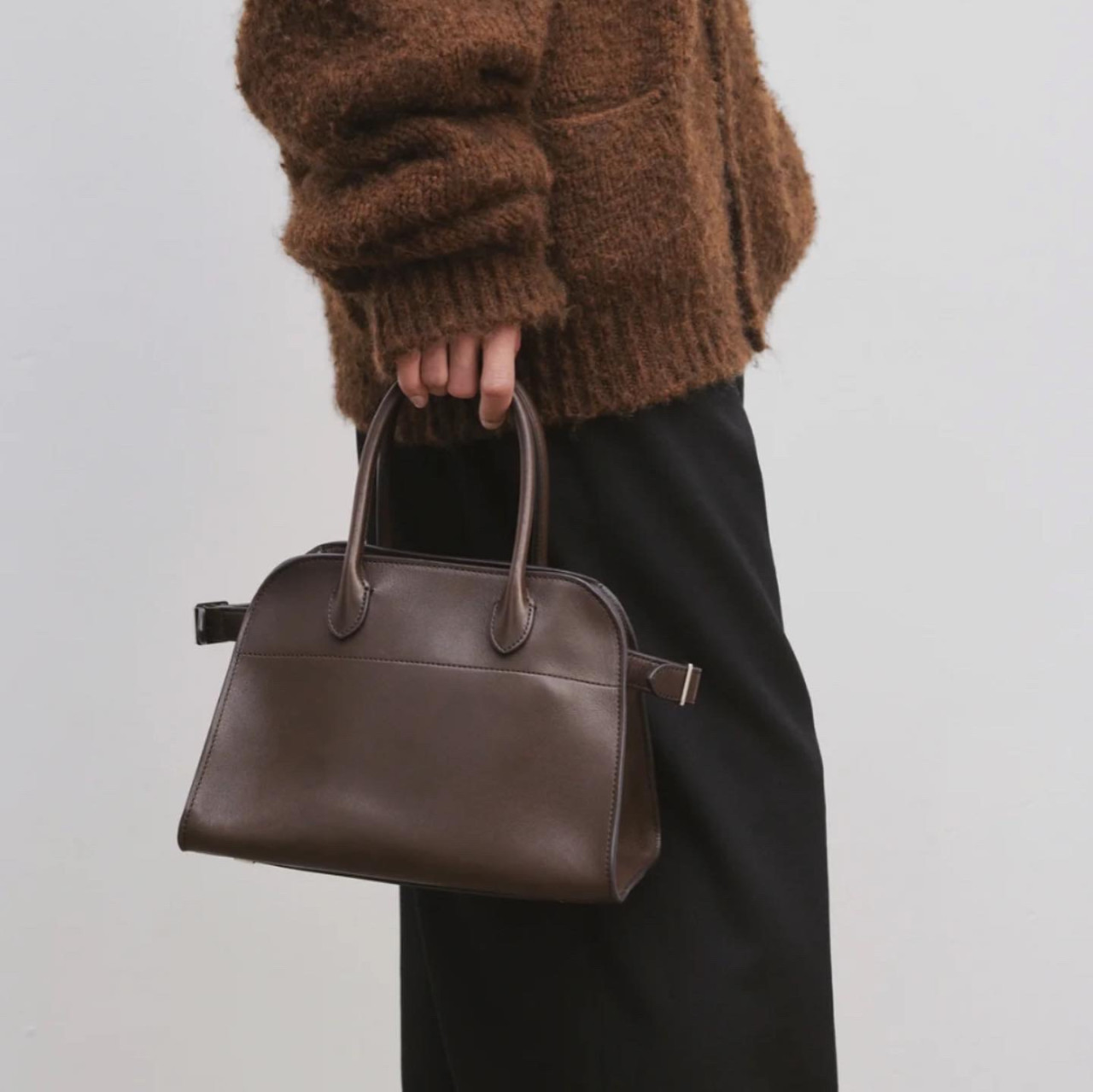 The Row 더 로우 소프트 마고 10 Soft Margaux 10 Bag in Leather : 투커먼즈