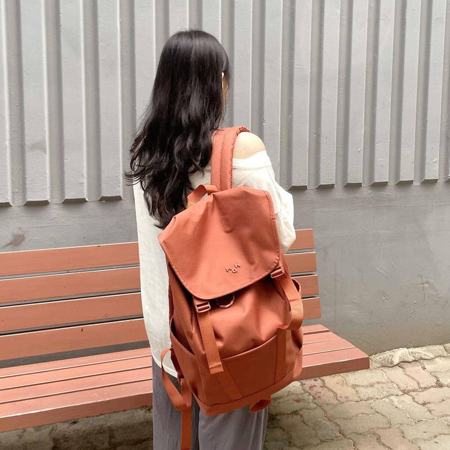 마흐 영투어 백팩 25L 브릭 여행용 데일리 15인치 노트북 가방 : 마흐
