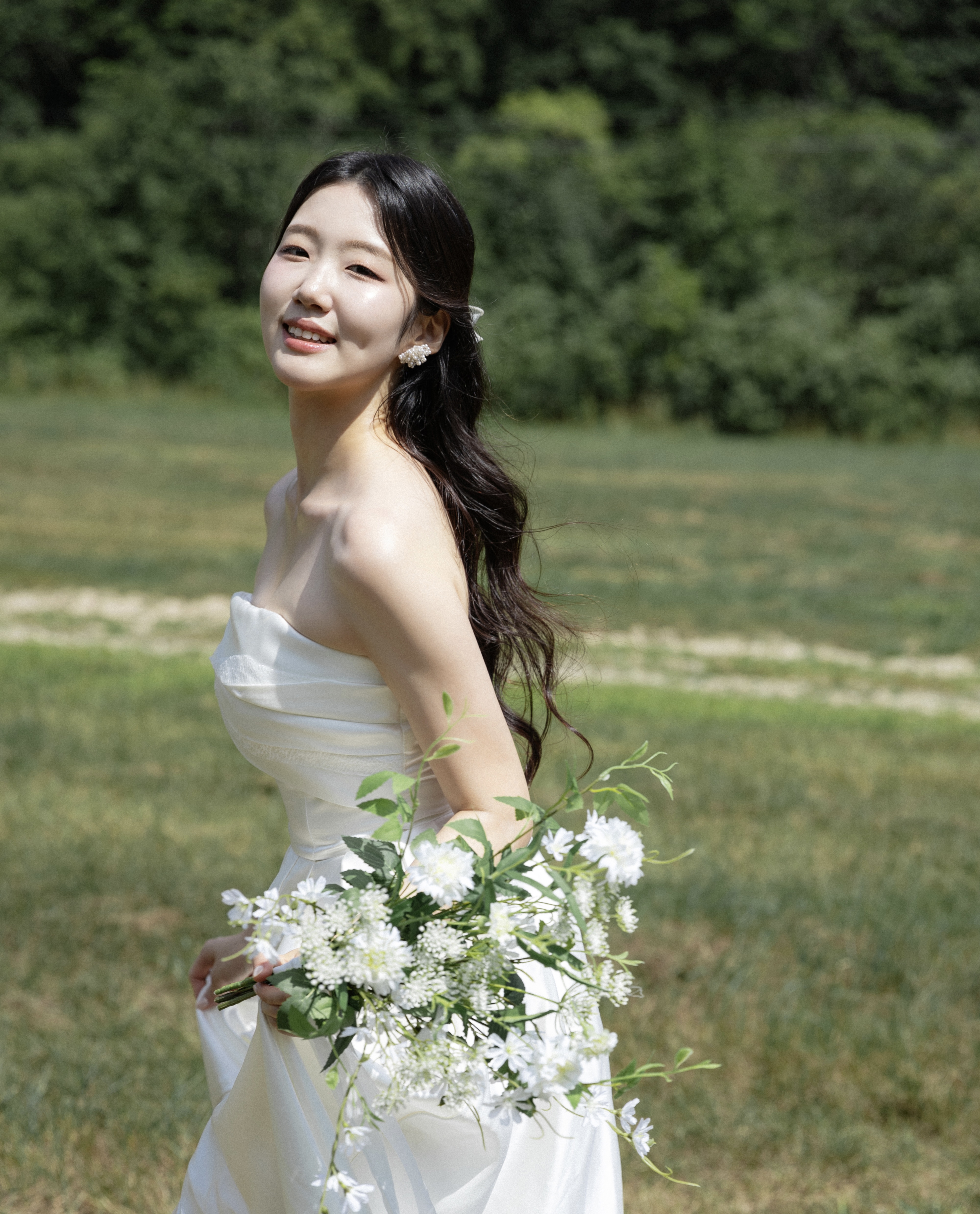 화이트그린 들꽃 조화 부케 - 야외스냅촬영 내추럴 셀프웨딩부케 : 피오리레 플라워