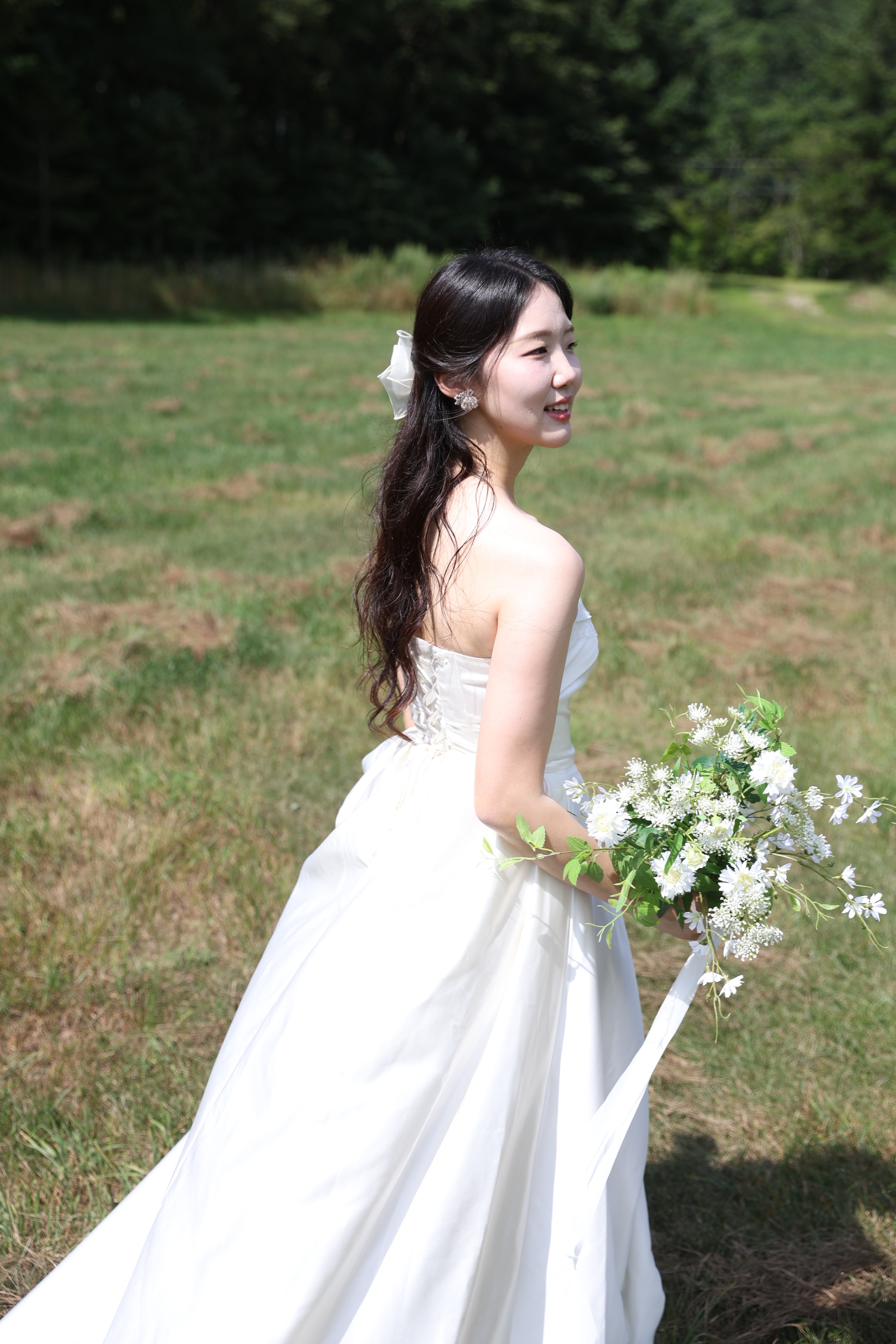 화이트그린 들꽃 조화 부케 - 야외스냅촬영 내추럴 셀프웨딩부케 : 피오리레 플라워