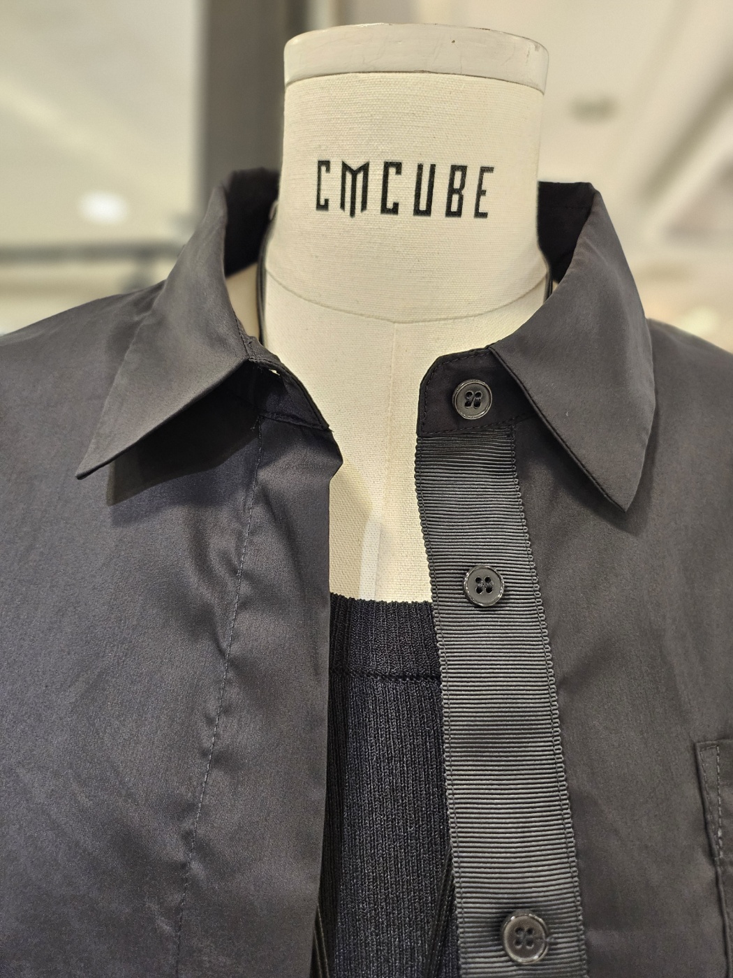 씨엠큐브 CMCUBE 볼륨소매 숏 셔츠점퍼F 동아수성점 CMYW24935 : 동아 수성점 CM큐브