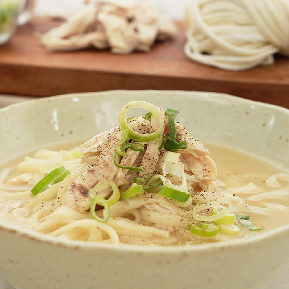 [파주본점] 일산 닭칼국수 밀키트 1.2kg 닭육수 닭고명 생면 3종 1세트 1.5~2인분 : 웰피아닷컴