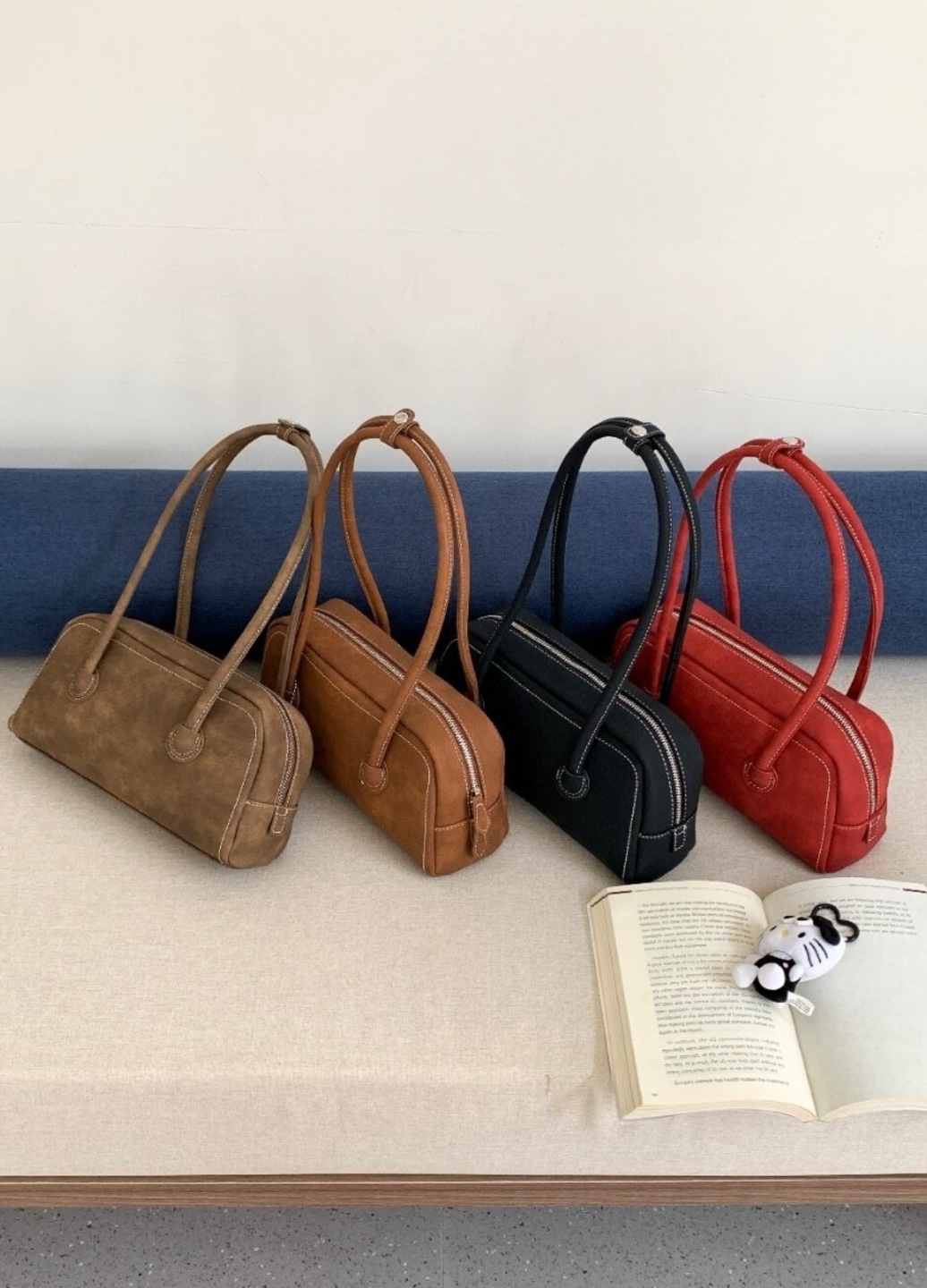 베이커리 레더숄더백 가죽스티치백 수납넉넉한가방 스웨이드 직장인숄더백 데일리백 4 color : IFBEIGE